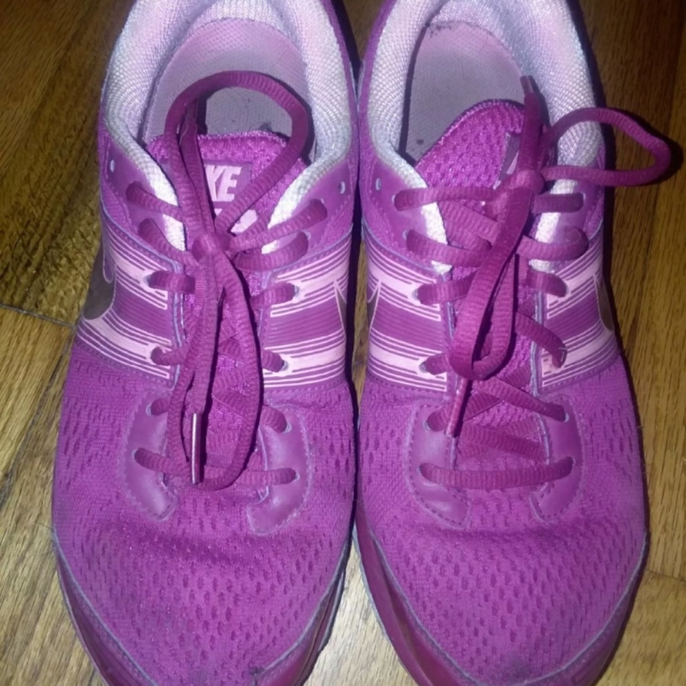 Nike 9.5 shoes